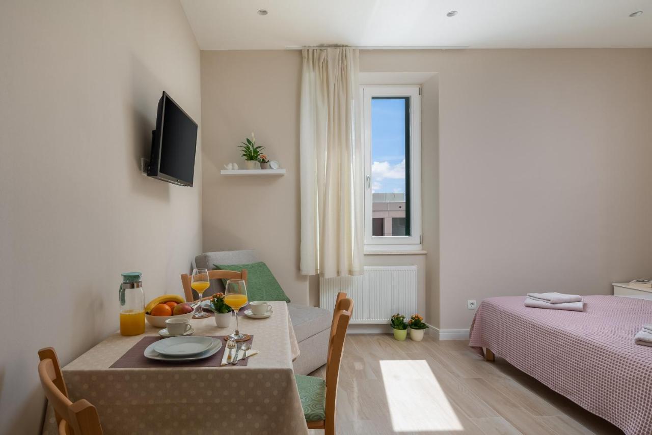 Apartment More Split Buitenkant foto